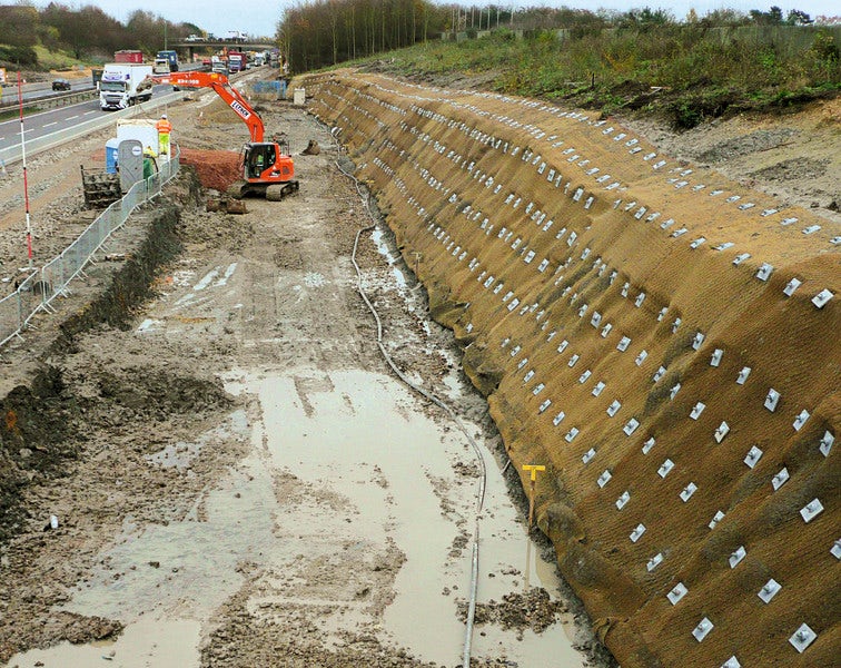 Extension of the A14 Trunk Road: Slope Protection Mesh saves Time and Money