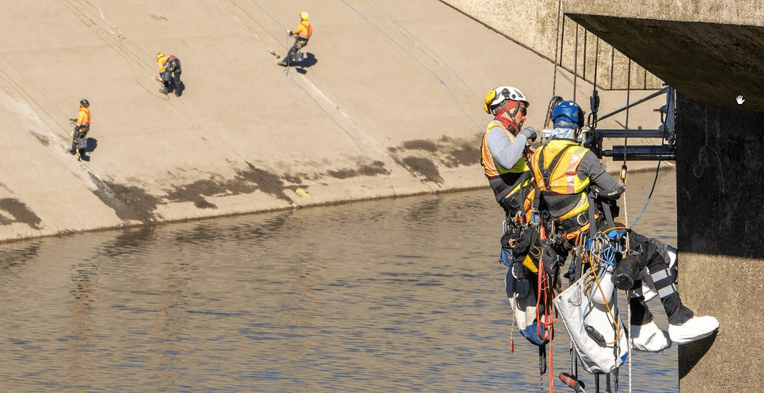 Rope access DYIWDAG Team